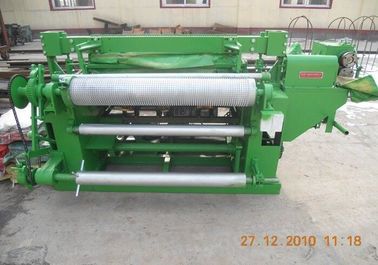Stainless Steel Fence Welding Machine For Rolled Wire Mesh Green Color