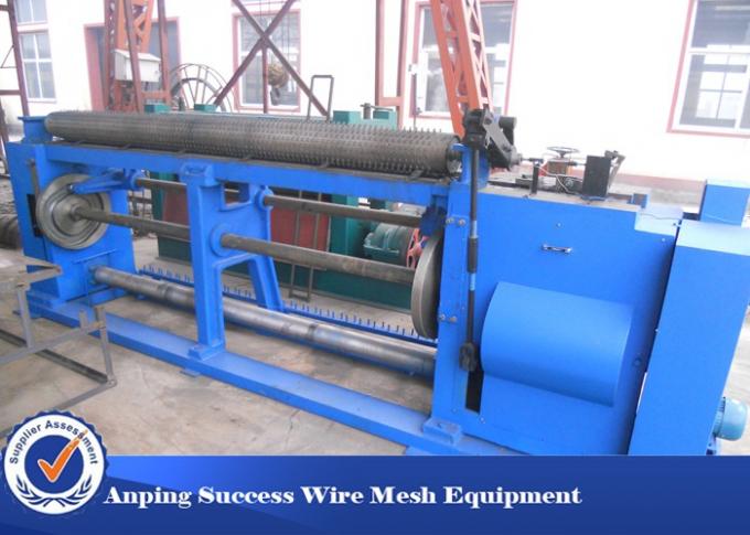 Hot Dipped Hexagonal Wire Netting Machine With Low Carbon Steel Wire 38 Mesh / Min
