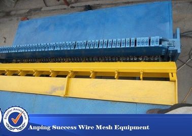 Galvanized Steel Wire Mesh Machine , Automatic Chain Link Fence Machine 60 Times