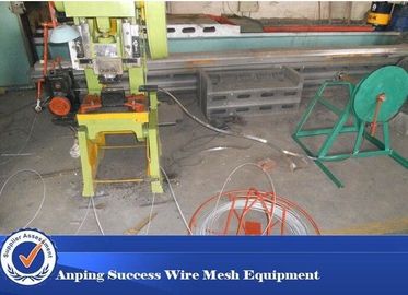 Chine Choisissez la machine de fil de rasoir de bande pour produire le divers barbelé de rasoir fournisseur