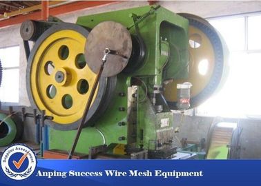 China Electronic Counting Control Razor Wire Machine Convenient Maintain 9 Strips supplier