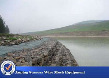 Lingkungan Melindungi Batu Gabion Baskets / Hexagonal Wire Netting 8x10 Mm