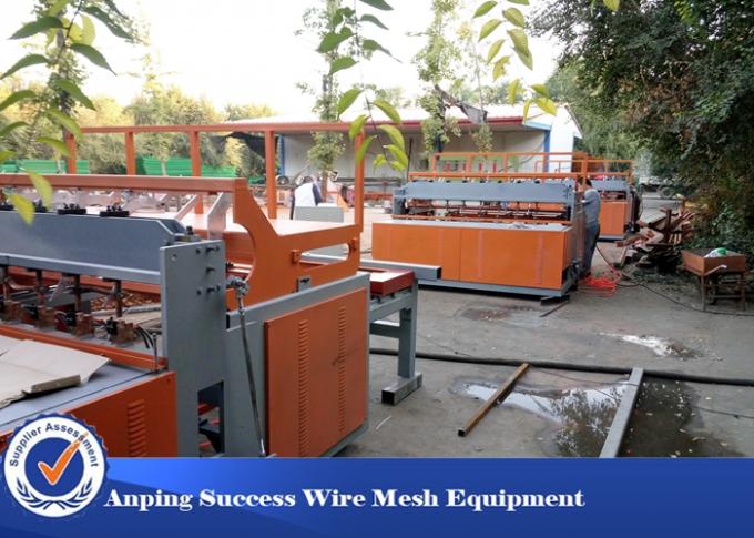 High Production Efficiency Wire Mesh Making Machine With CE ISO9001 Certificate